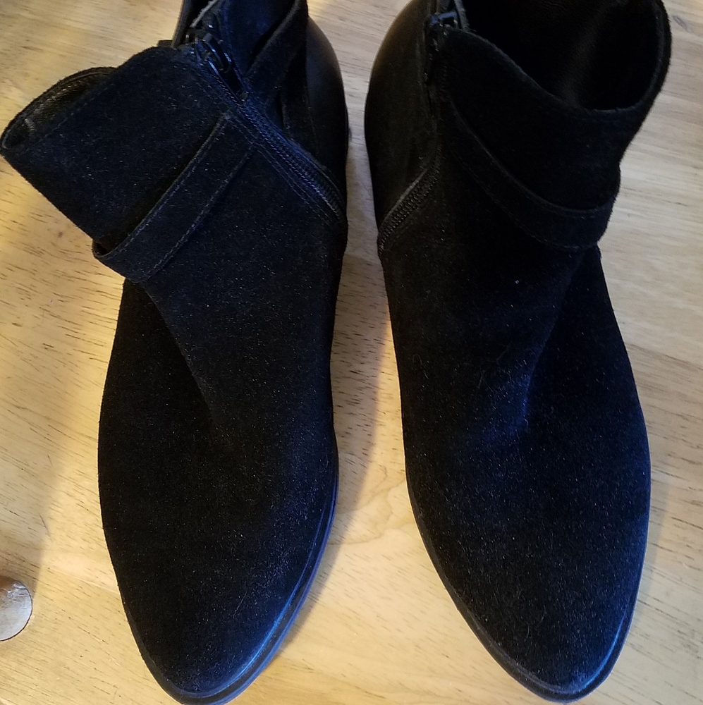Black suede and leather booties